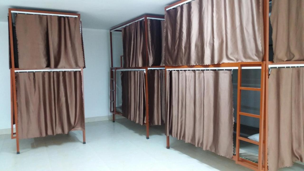 Friend Hotel 河江 外观 照片